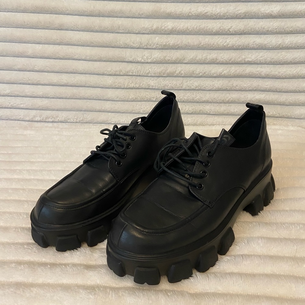 Chunky Kurt Geiger lace up shoes
